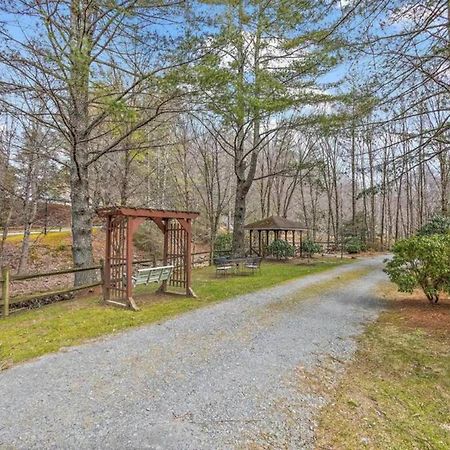 Charming Modern Cabin With Hiking Trails And Fire Pit Blowing Rock Eksteriør bilde